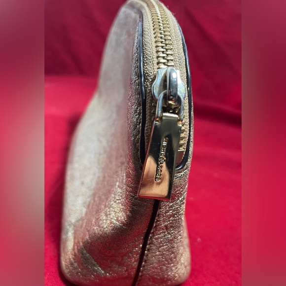 Michael Kors Makeup bag - Picture 2 of 3